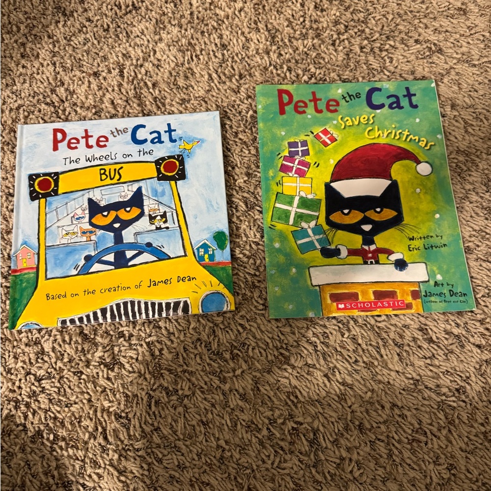 Scholastic Pete the Cat Book Duo - Blue and Green Covers